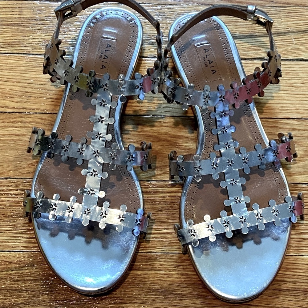 ALAÏA Laser cut silver sandal